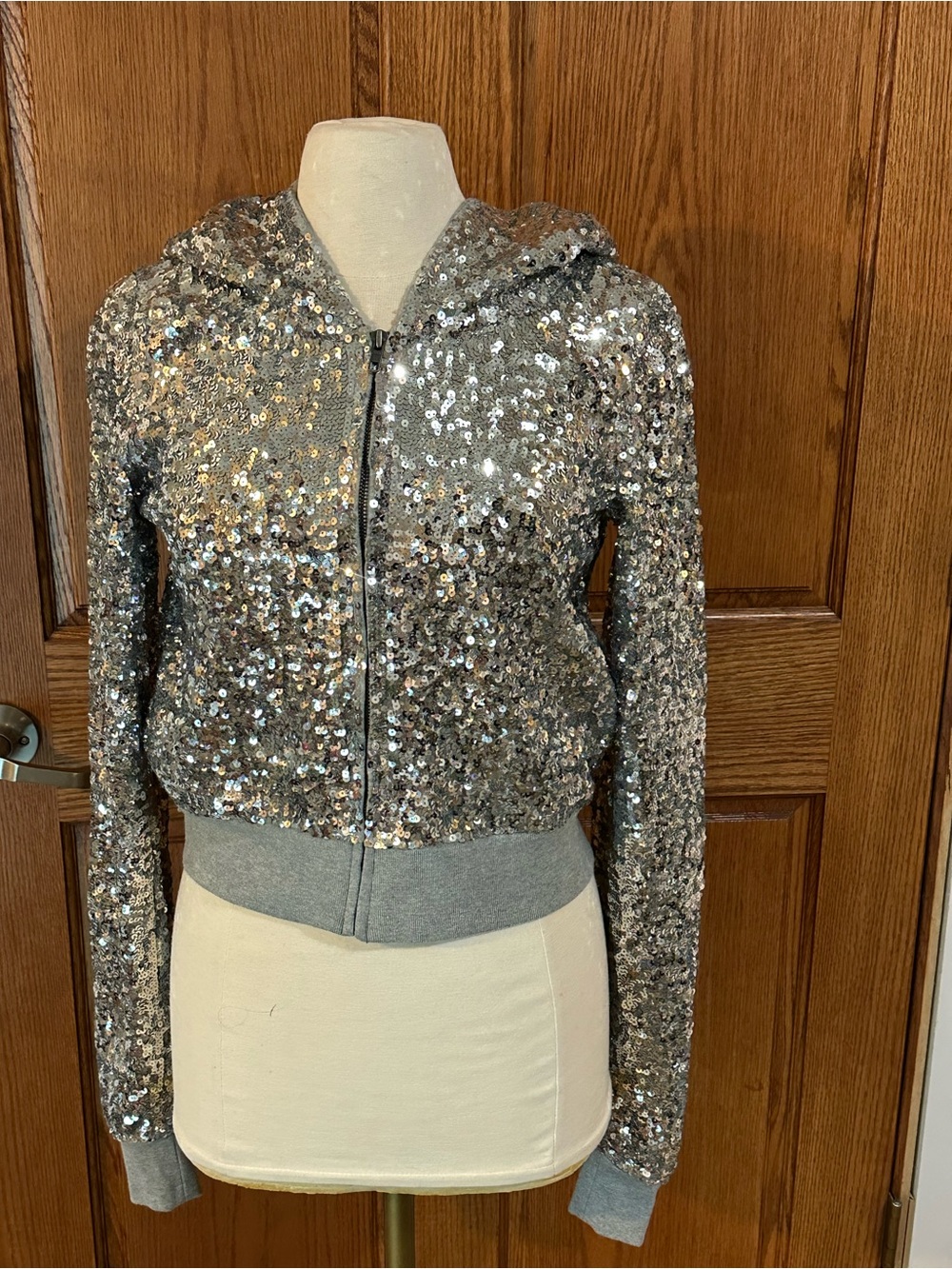 PINK Victoria's Secret Silver Sequin 'LOVE PINK' Hoodie - Picture 4 of 10